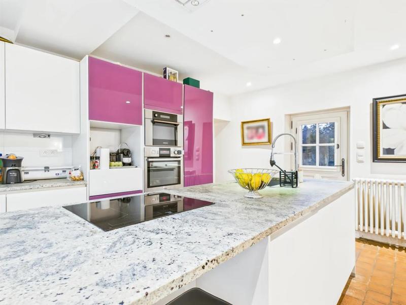 Propriété - 236 m² - 13 pièces