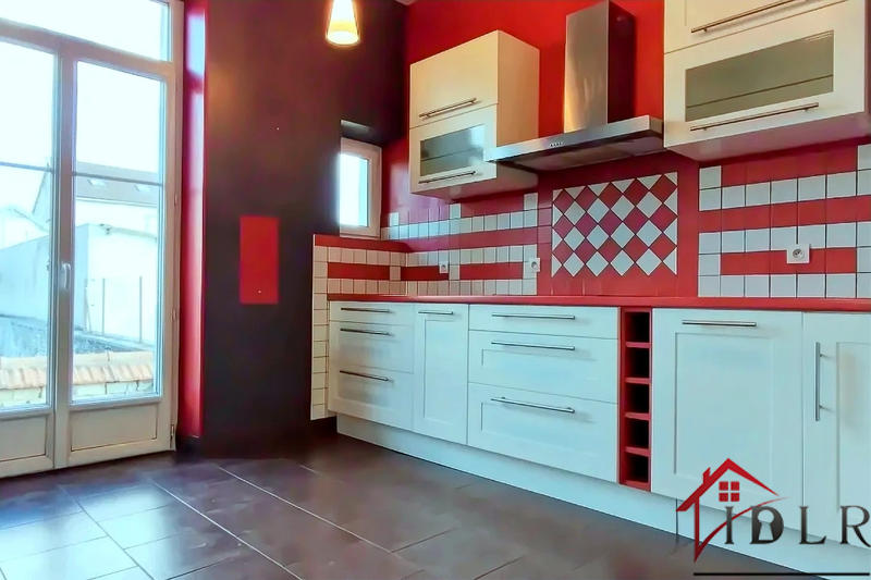 Maison - 158 m² - 8 pièces