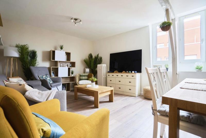 Appartement - 100 m² - 6 pièces