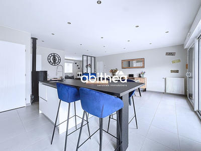 Maison - 108 m² - 5 pièces