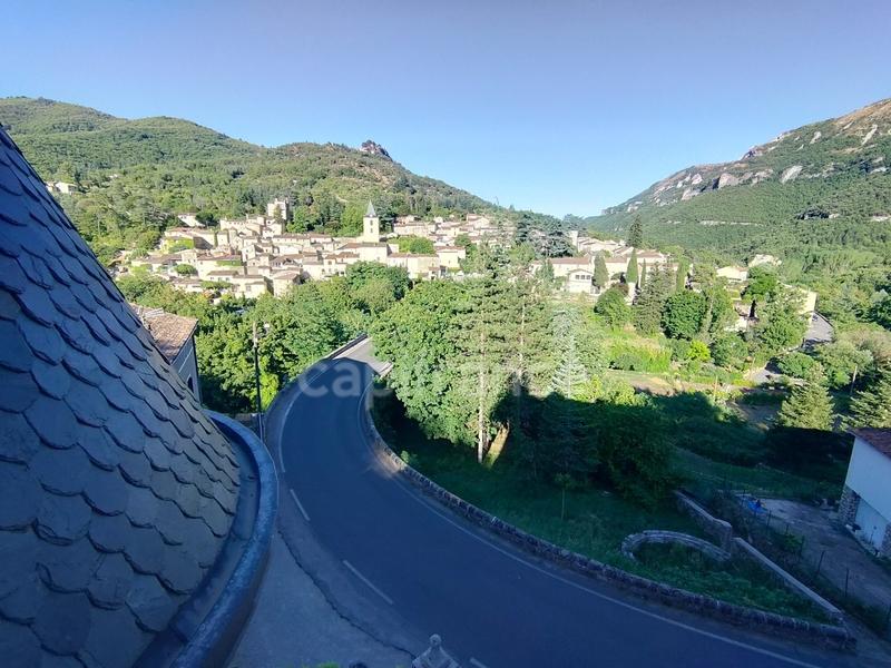 Propriété - 88 m² - 4 pièces