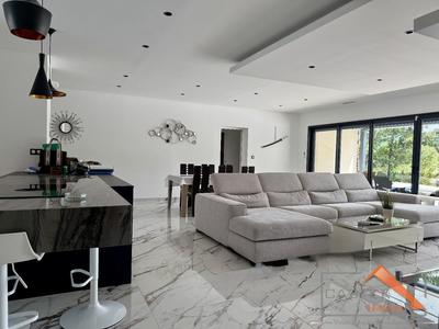 Villa - 135 m² - 5 pièces