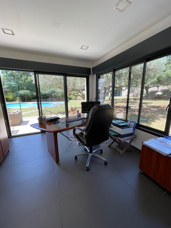 Villa - 220 m² - 9 pièces