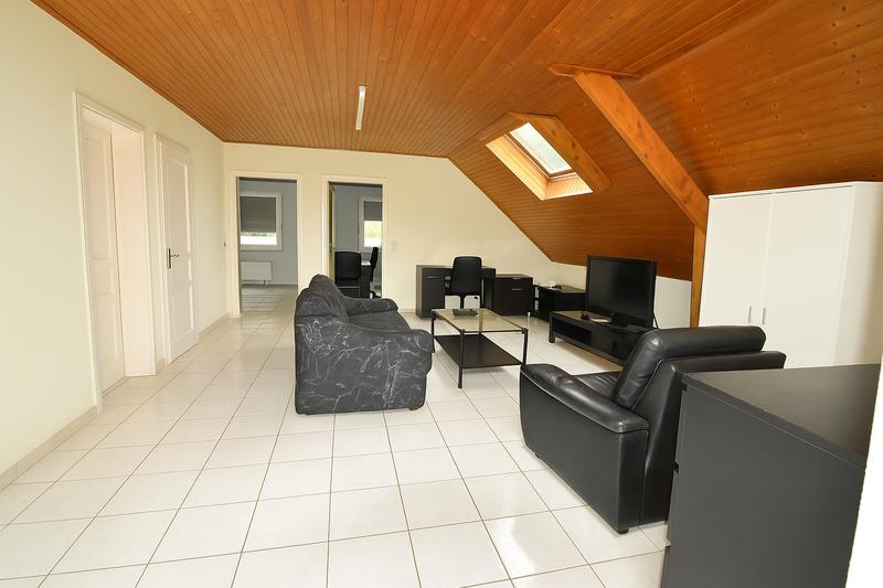 Maison - 220 m² - 10 pièces