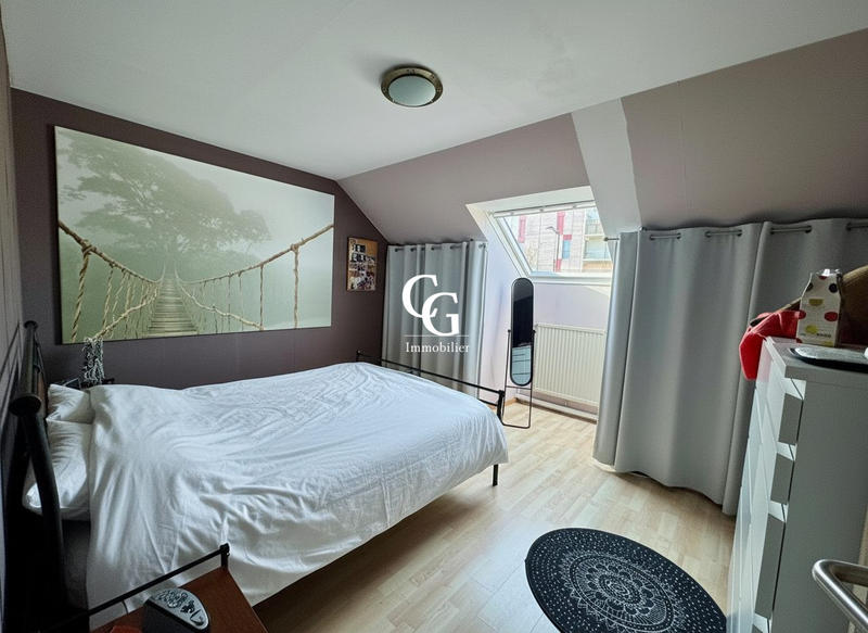 Maison - 99 m² - 5 pièces