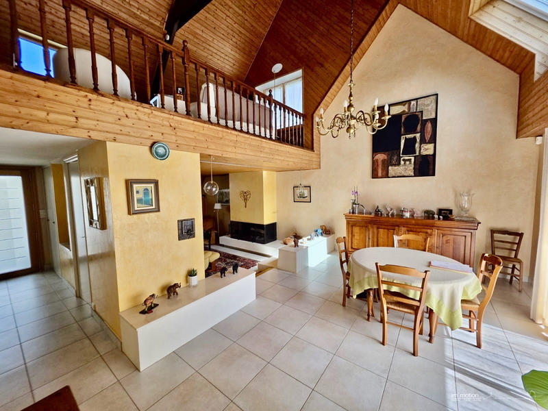 Maison ancienne - 167 m² - 6 pièces