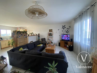 Maison - 93 m² - 4 pièces