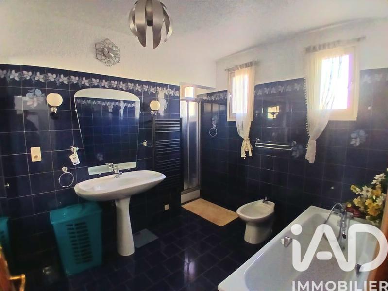 Maison - 143 m² - 6 pièces