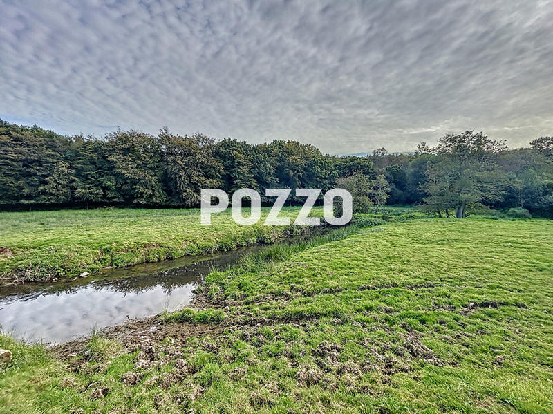 Maison - 248 m² - 9 pièces