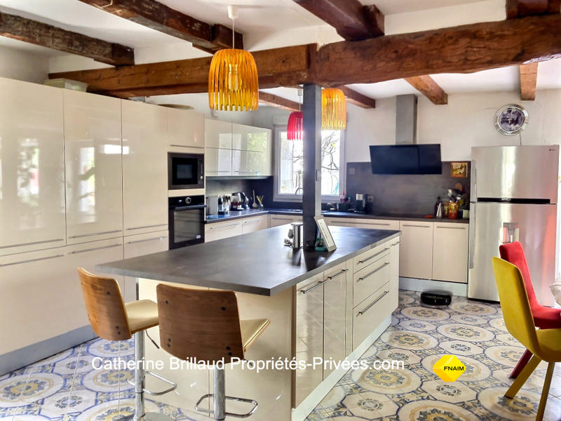 Maison - 290 m² - 8 pièces