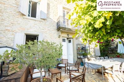 Maison de village - 315 m² - 12 pièces