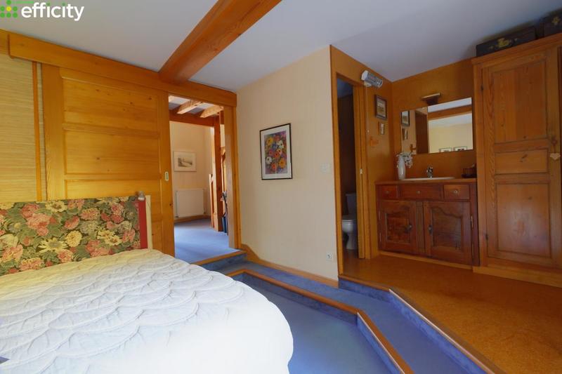 Maison - 290 m² - 11 pièces