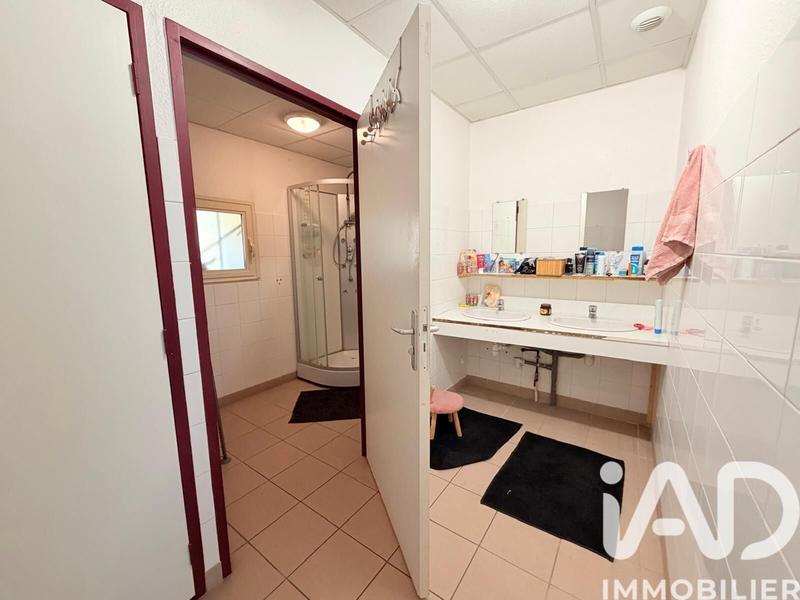 Maison - 1 540 m² - 14 pièces