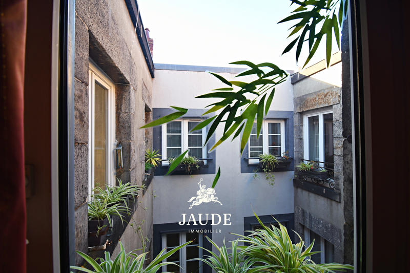 Appartement - 208 m² - 6 pièces