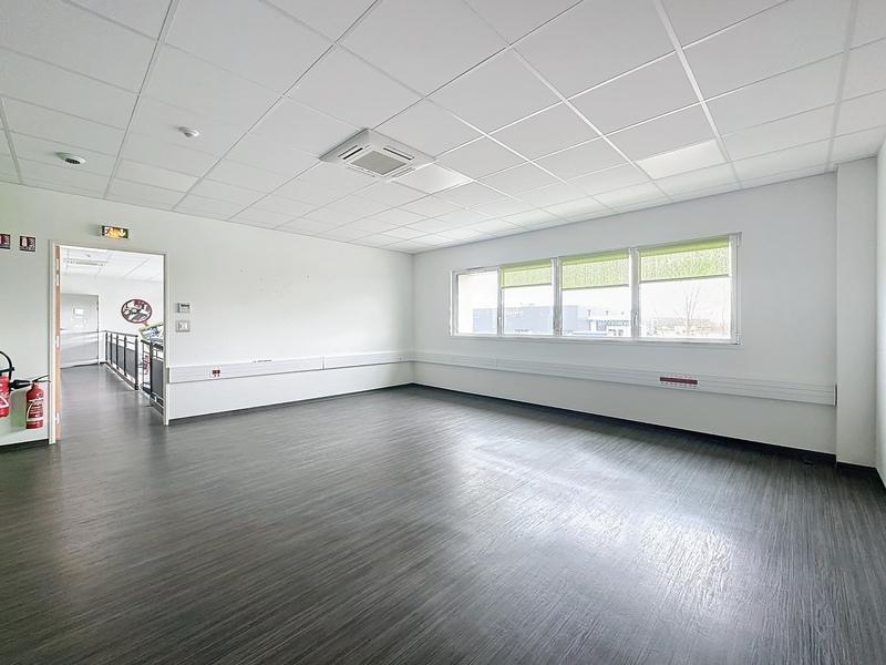 Bureau - 423 m² - 15 pièces
