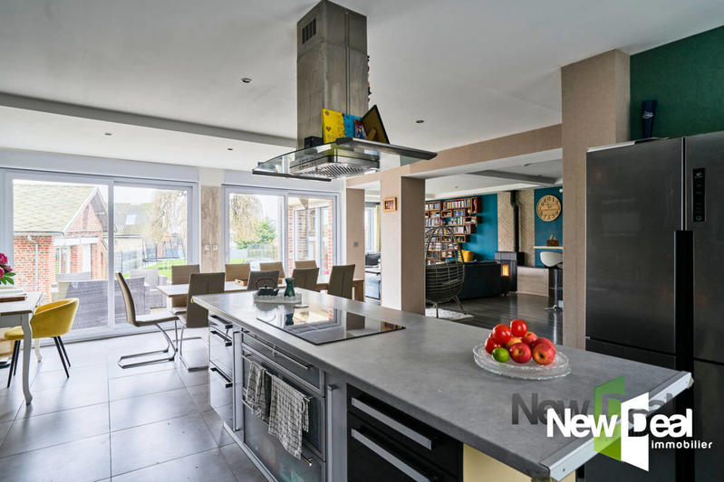 Maison - 200 m² - 6 pièces