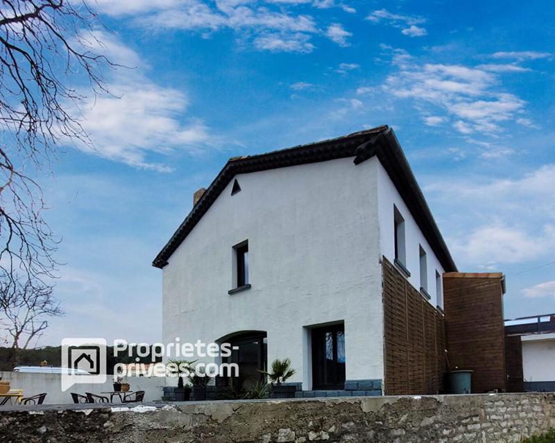 Maison - 210 m² - 9 pièces