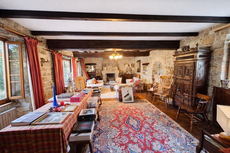 Propriété - 277 m² - 9 pièces