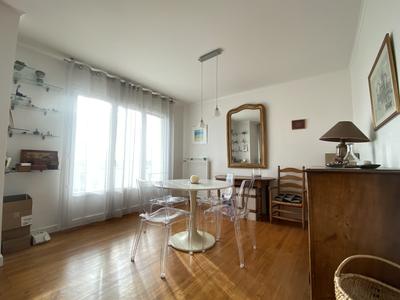 Appartement - 98 m² - 5 pièces