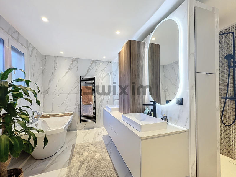 Villa - 196 m² - 7 pièces