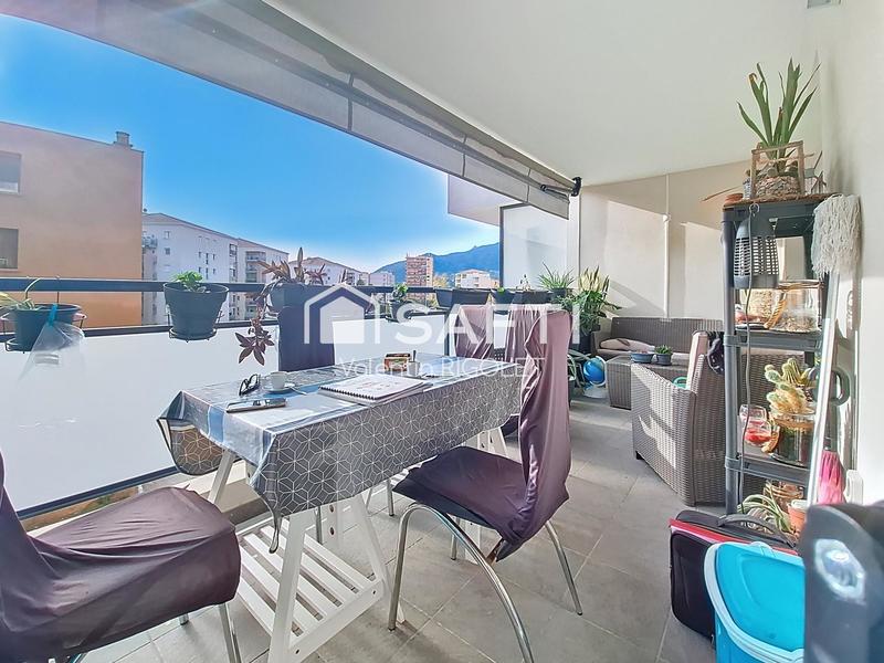 Appartement - 93 m² - 4 pièces