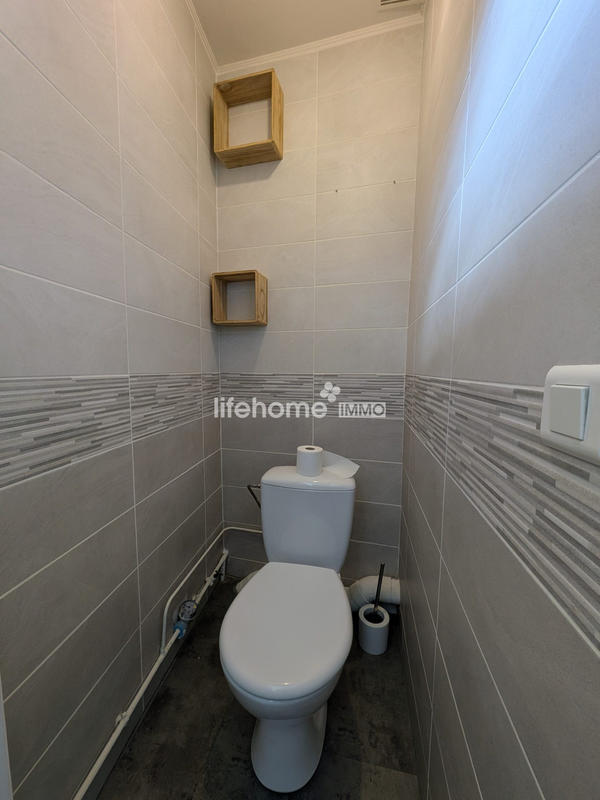 Appartement - 77 m² - 2 pièces