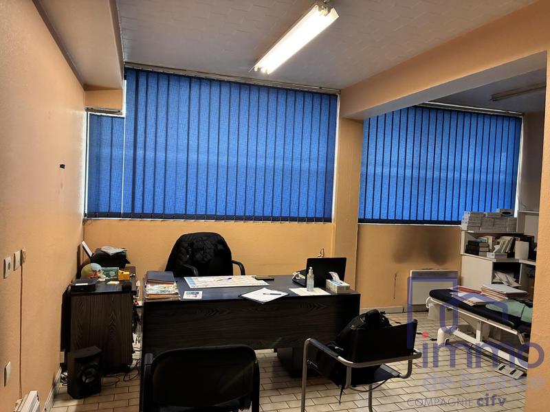 Local commercial - 120 m²