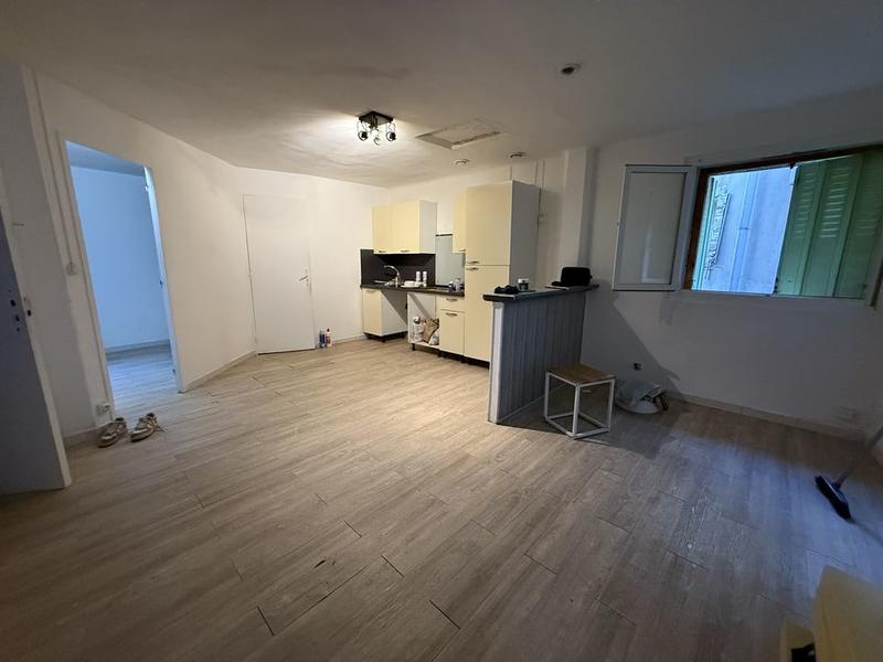 Immeuble - 83 m² - 3 pièces