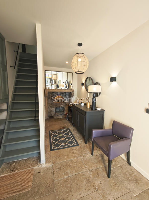 Maison - 300 m² - 9 pièces