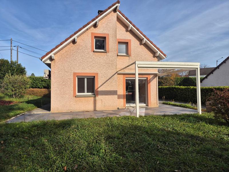 Maison - 95 m² - 5 pièces