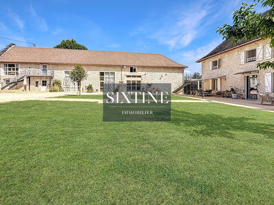 Maison ancienne - 692 m² - 16 pièces