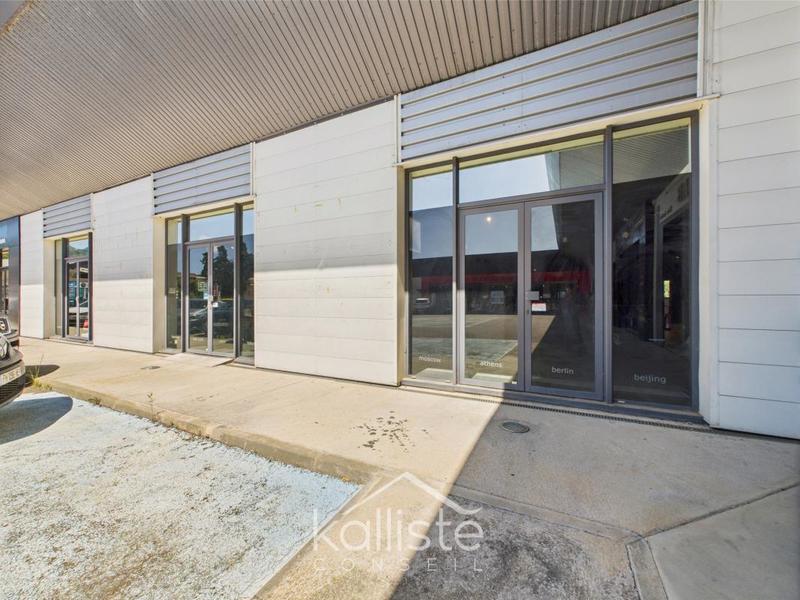Local commercial - 437 m²