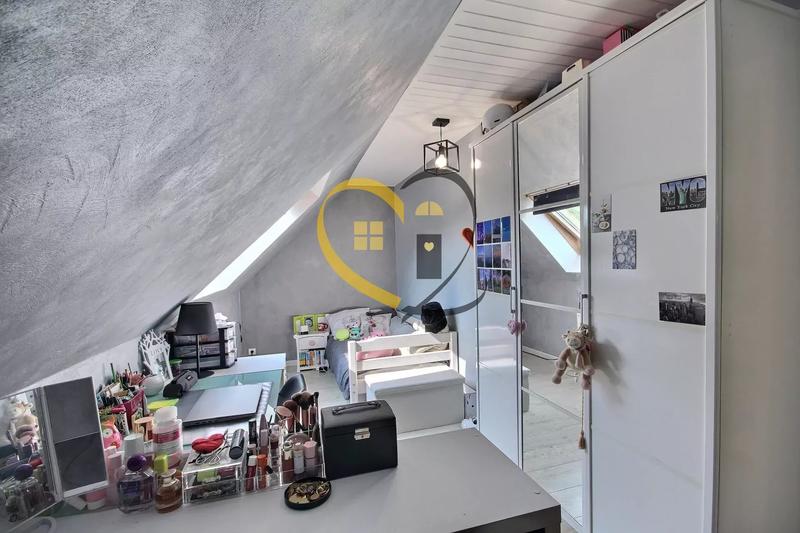 Maison - 300 m² - 11 pièces