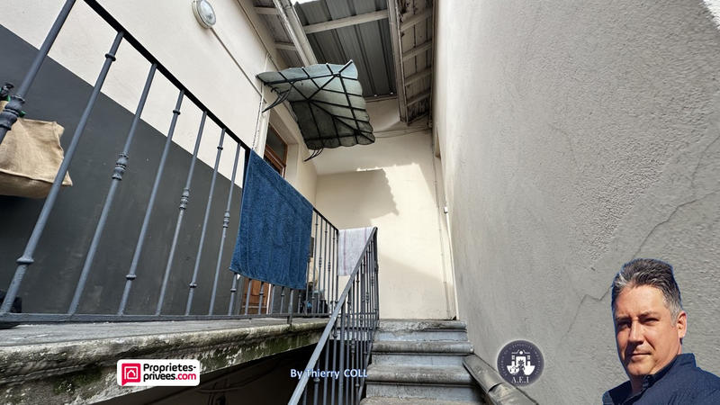 Immeuble - 170 m² - 1 pièce