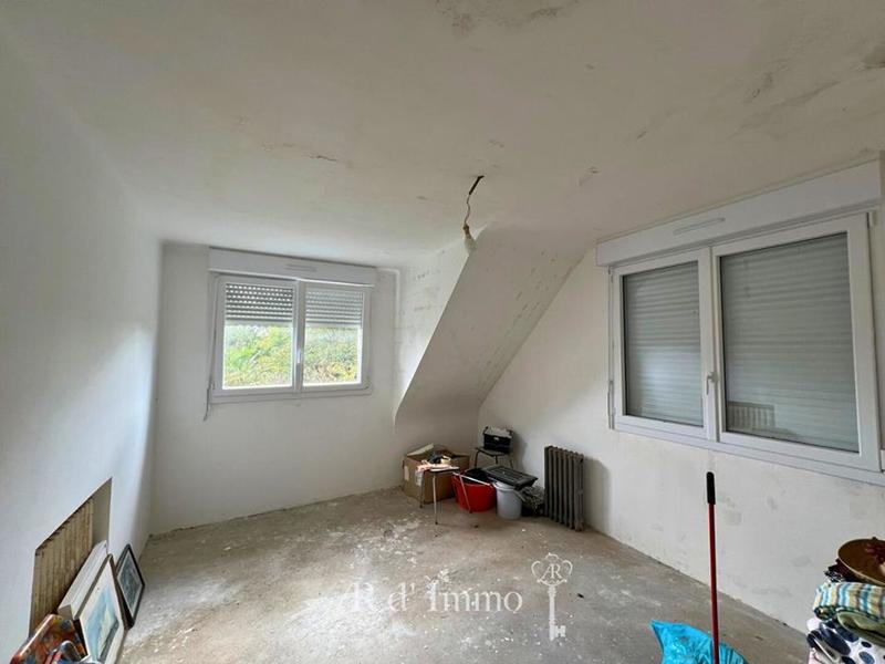 Maison - 168 m² - 9 pièces