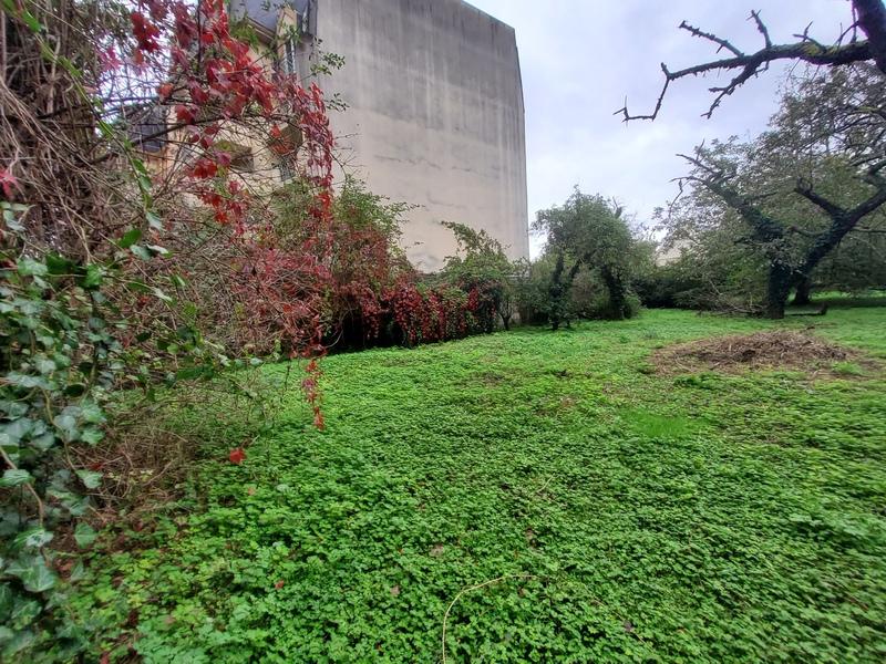 Local commercial - 1 024 m² - 1 pièce