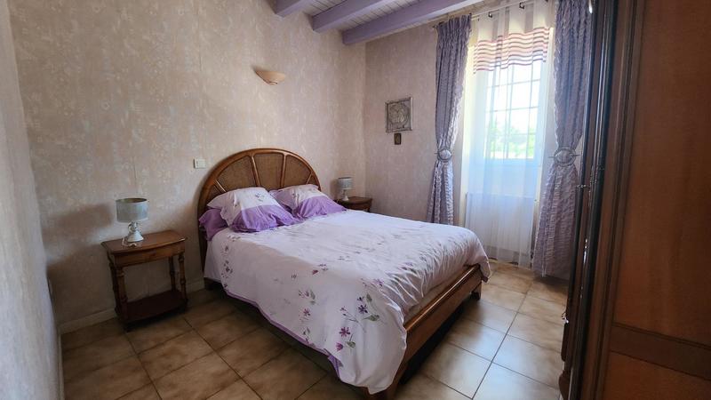 Maison - 270 m² - 16 pièces