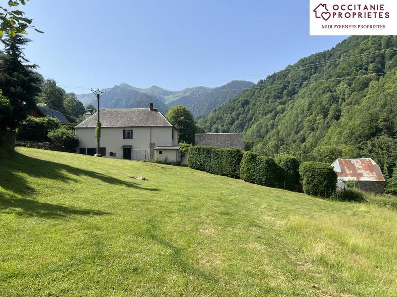 Propriété - 200 m² - 9 pièces