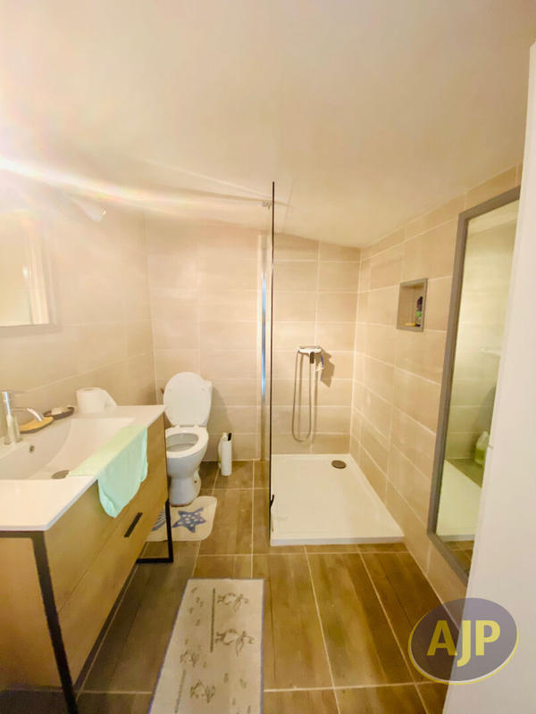 Immeuble - 8 pièces