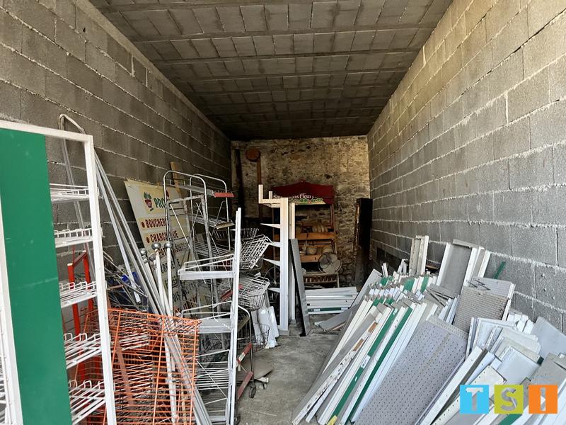 Maison - 610 m² - 12 pièces