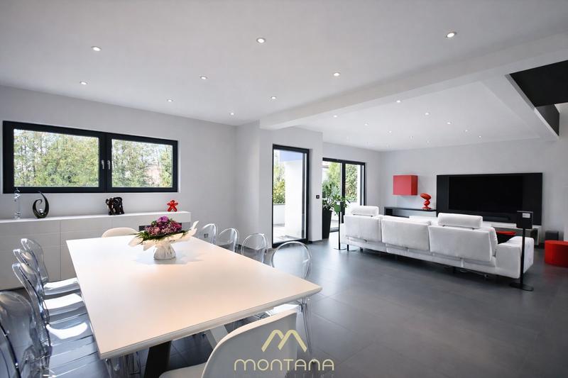 Villa - 285 m² - 8 pièces