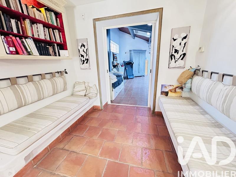 Maison - 215 m² - 5 pièces