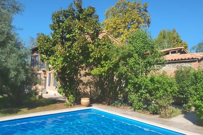 Maison - 301 m² - 11 pièces