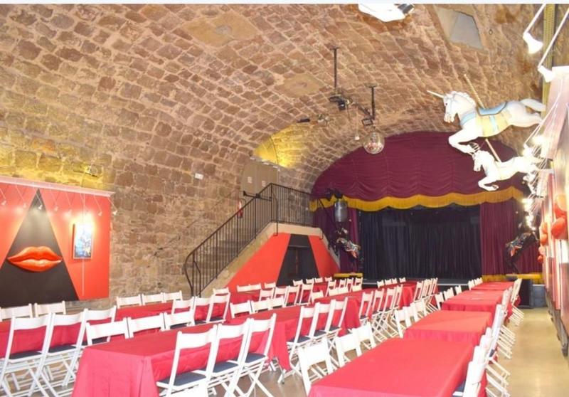 Local commercial - 393 m² - 12 pièces