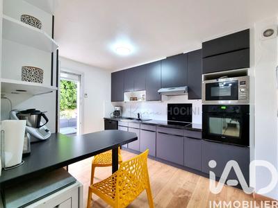 Maison - 95 m² - 5 pièces