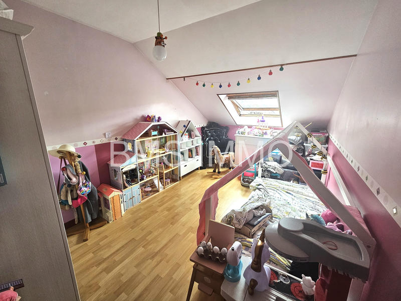 Maison - 96 m² - 5 pièces