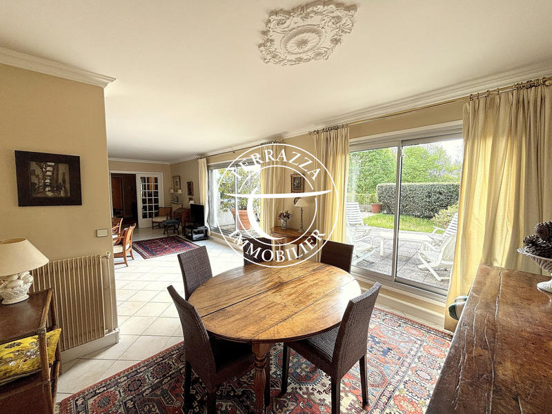 Appartement - 127 m² - 5 pièces