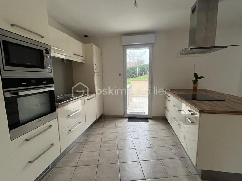 Maison - 92 m² - 5 pièces