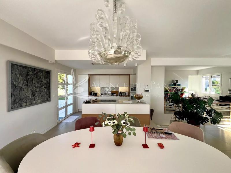 Maison - 174 m² - 6 pièces