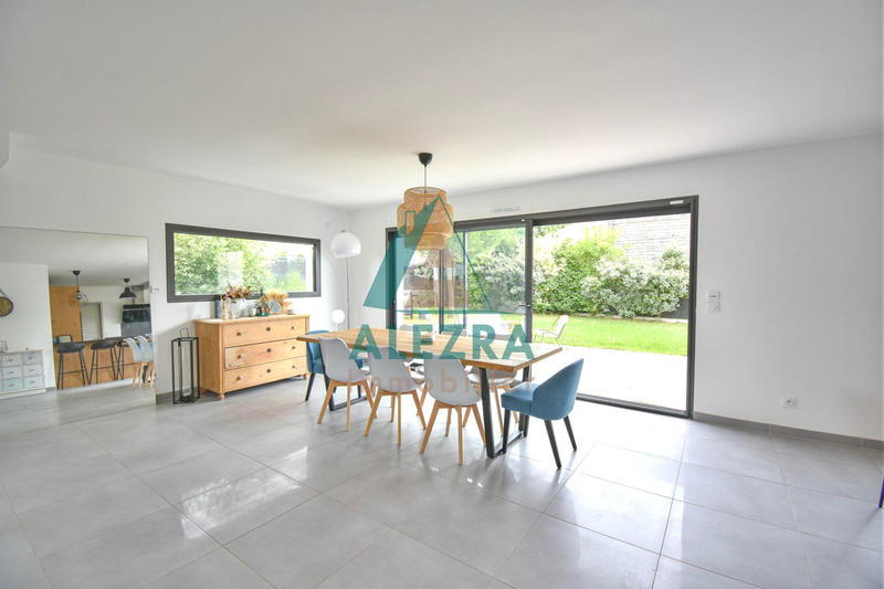 Maison - 181 m² - 7 pièces